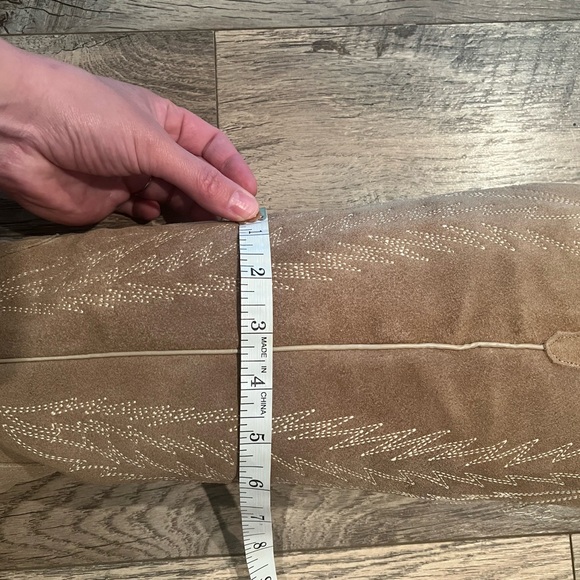 Rock em camel snip toe suede cowboy boots - Picture 15 of 16